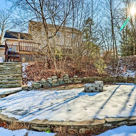 Spacious East Stroudsburg House Game Room And Yard! Exterior photo